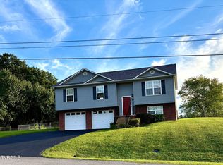 249 Harmony Acres Dr W, Jonesborough, TN 37659
