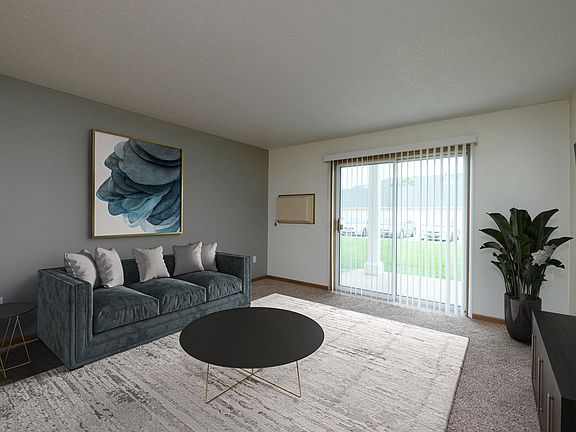 Fargo, ND Pinehurst Apartments | Living
