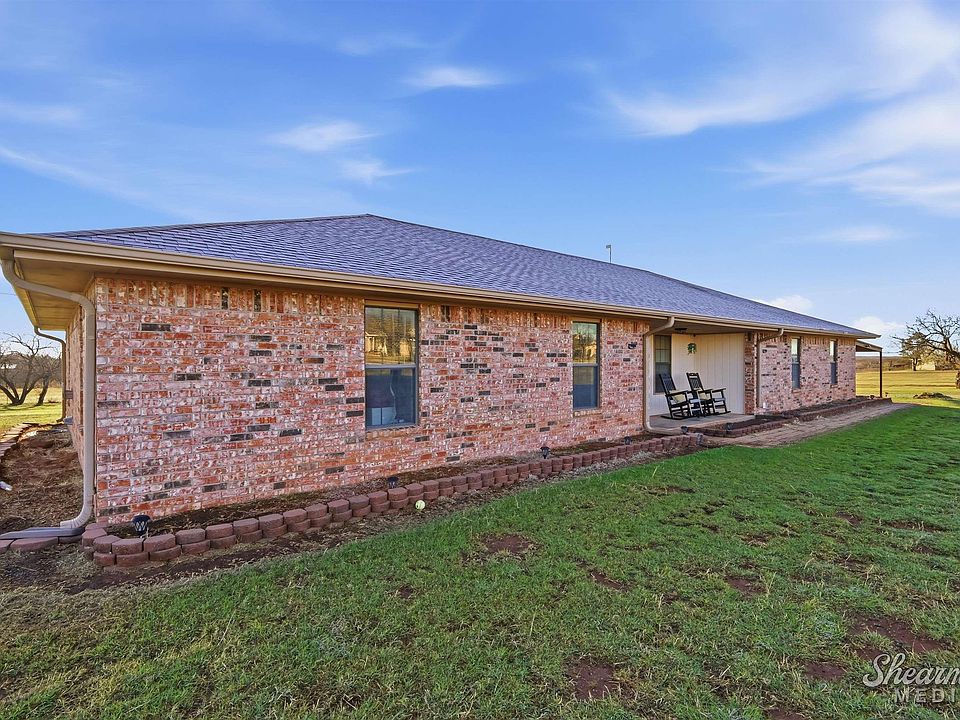 1st image of 627 Pocahontas Trl