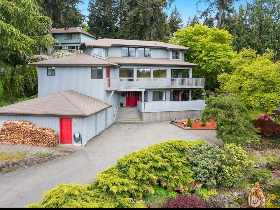 1st image of 739 NE Woods Court