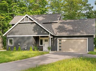 2145 Arbutus Pointe Dr, Traverse City, MI 49696