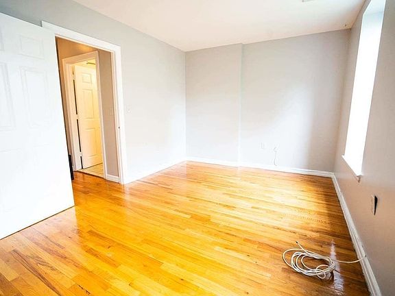 5th image of 160 W 133rd St #2B