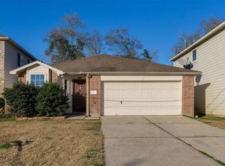 5054 Willow Point Dr, Conroe, TX 77303