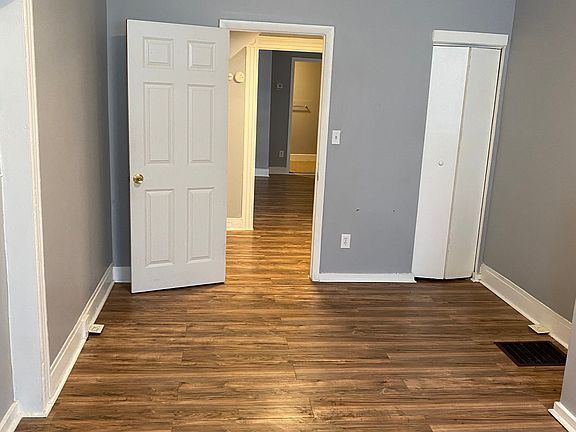 5th image of 1541 N Broadway #1