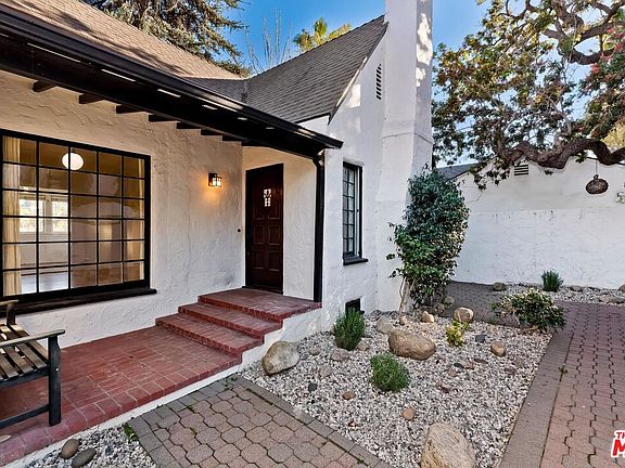 4th image of 3368 Charleston Way