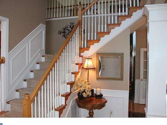 2nd image of 41 E Pembrooke Dr