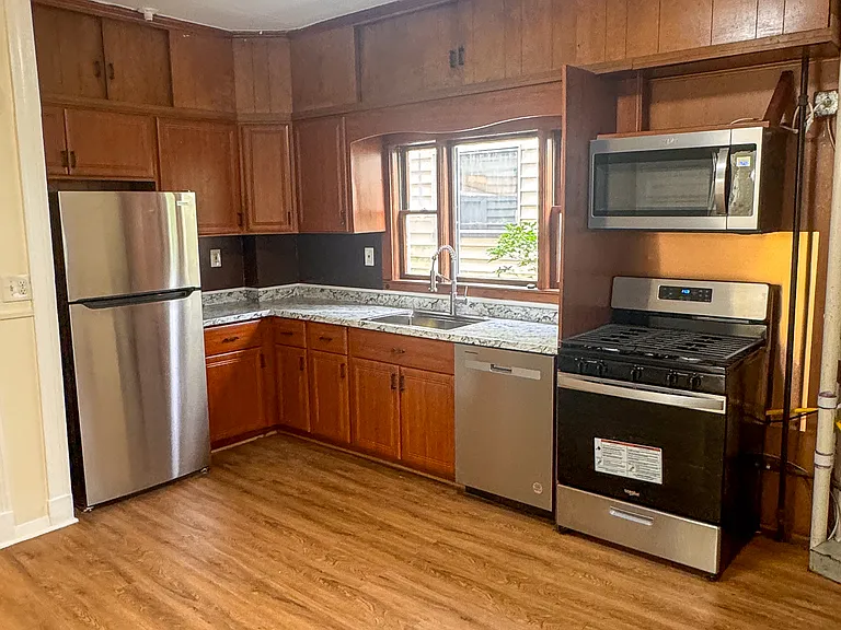 35 Hollander St #2 — Photo 18
