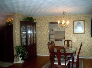 62 Montgomery Ave, Lowell, MA 01851