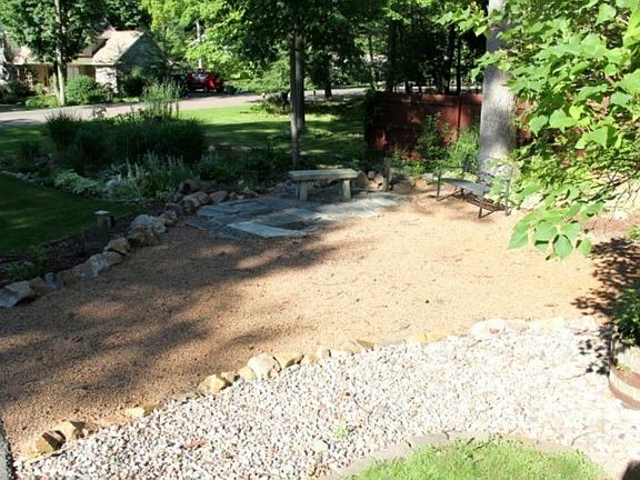 5th image of 2106 Jonquil Ln
