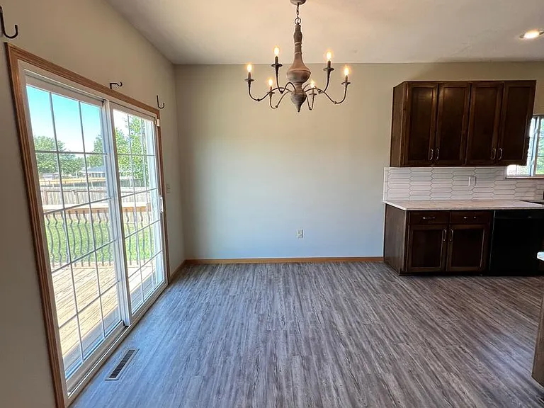 2214 Elk Ct — Photo 9