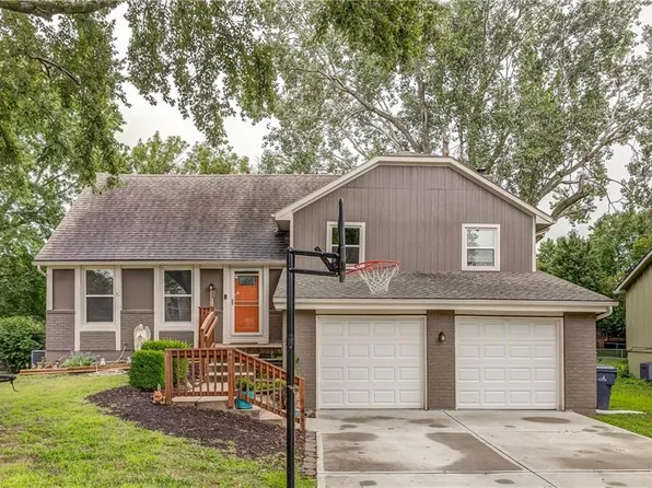 1911 E Sunvale Dr, Olathe, KS 66062