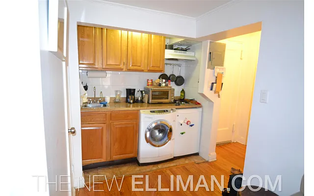 Rented by Douglas Elliman | media 27