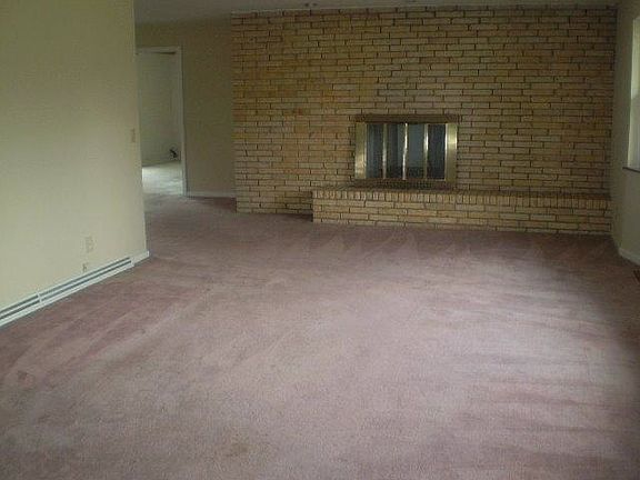 2nd image of 2608 Fairhill Dr