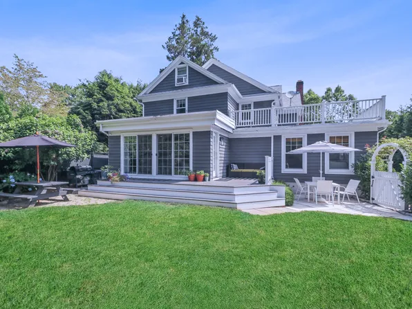 29 Bayberry Road, Fairfield, CT 06825