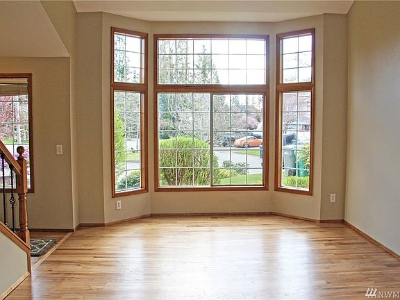 3rd image of 11823 Meridian Pl SE