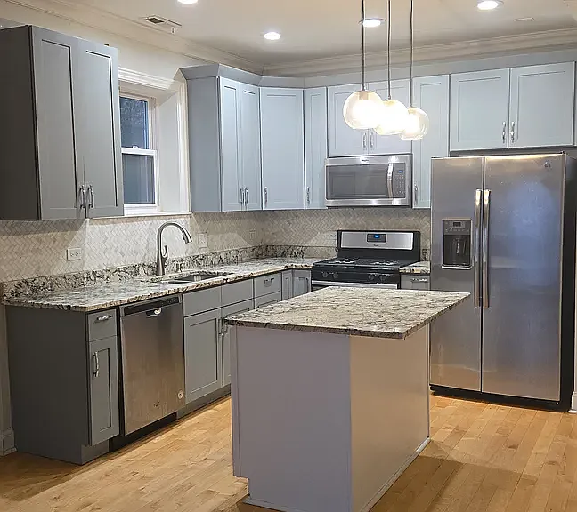 4933 S Prairie Ave #1 — Photo 2