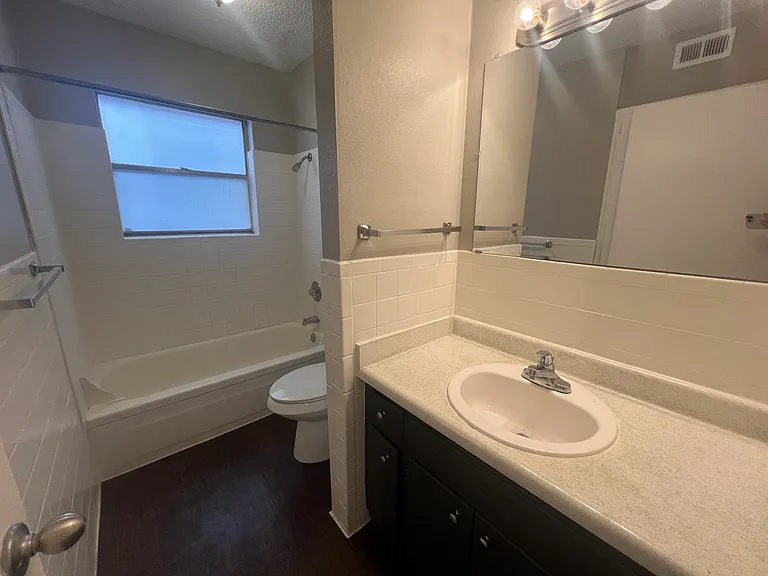 Vista Flats — Photo 10