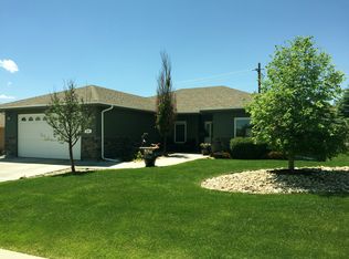910 Recluse Ct, Casper, WY 82609
