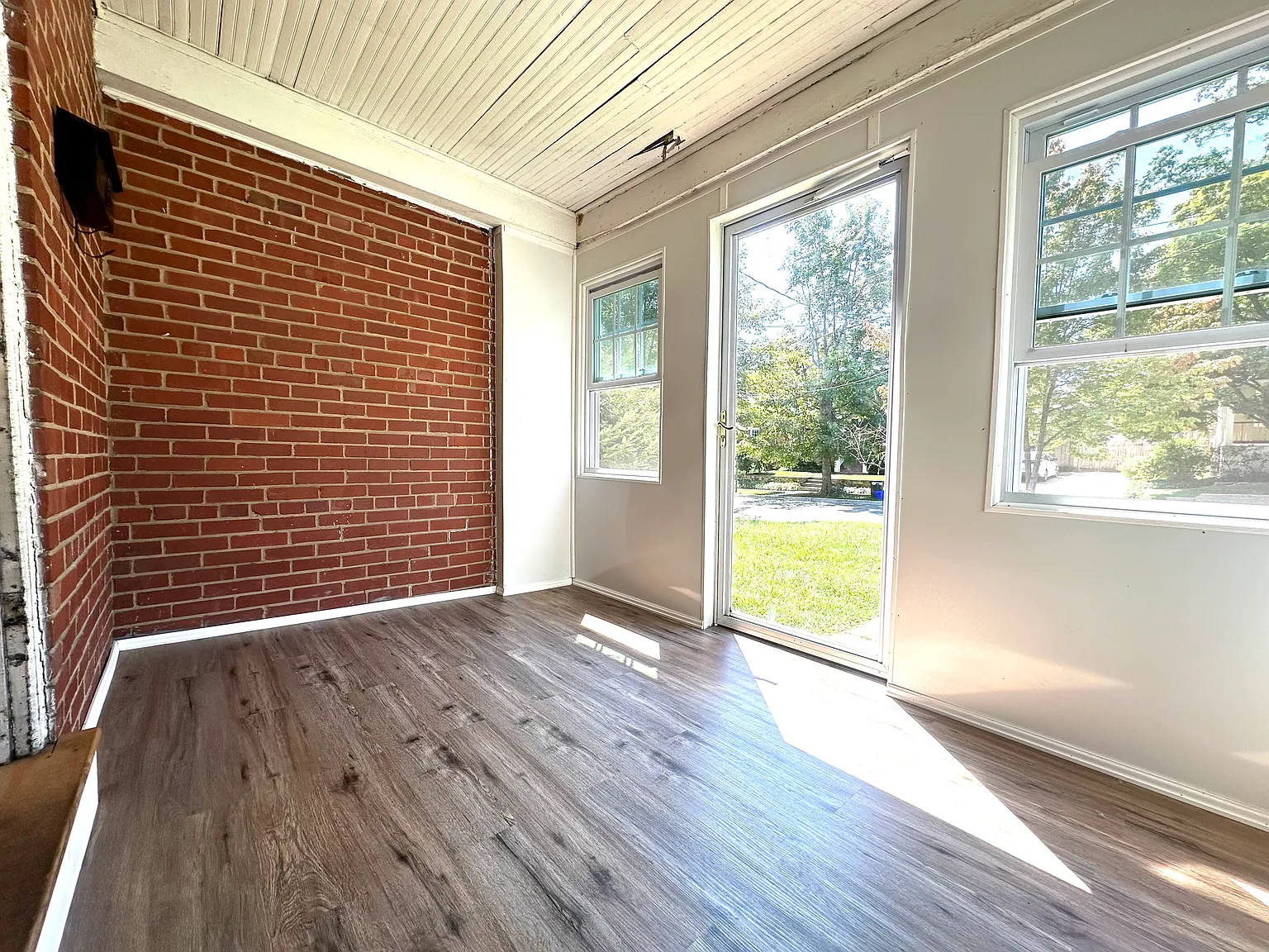 815 Violet Pl — Photo 3