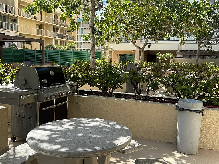 430 Lewers St #12D — Photo 16