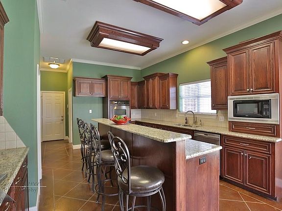 3rd image of 641 Tamy Ct
