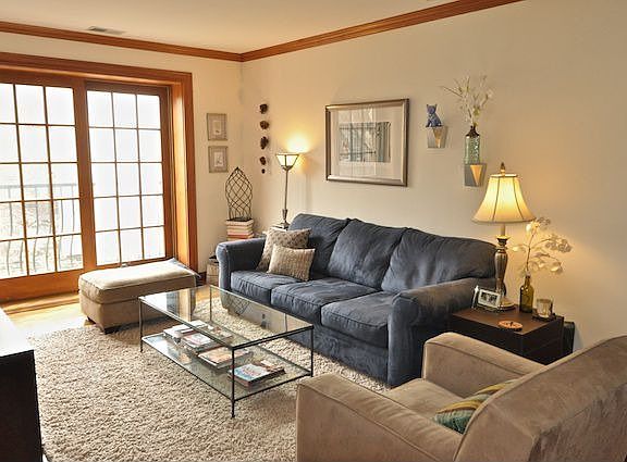 Living Room w/ Hardwood Mouldings