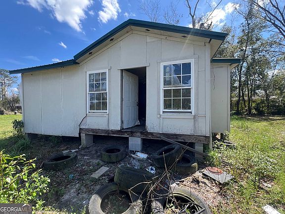 2nd image of 119 Reddick St