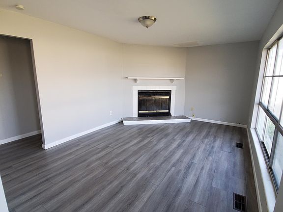 2nd image of 85 Briarview Ln