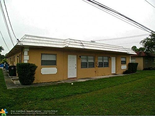 4th image of 200 NE 40th Ct