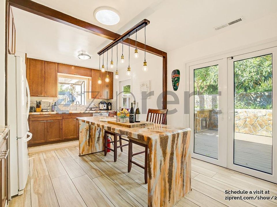 Kitchen with island