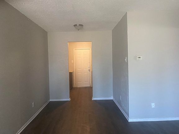 5th image of 712 Redbird Dr