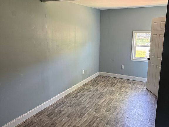 2nd image of 202 Sheppard Rd