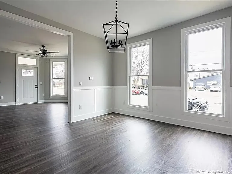 532 E Chestnut St — Photo 14
