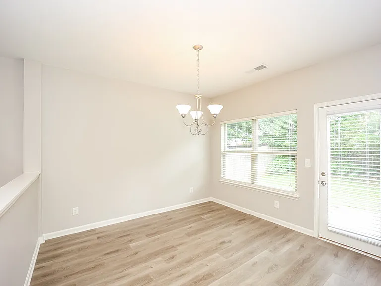 7 Southwind Cir — Photo 7
