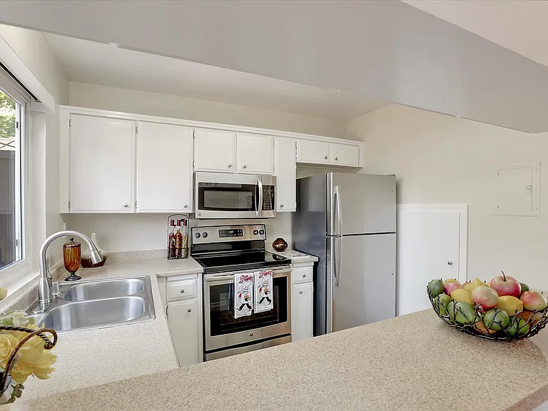 Townhouse Kitchen Bar