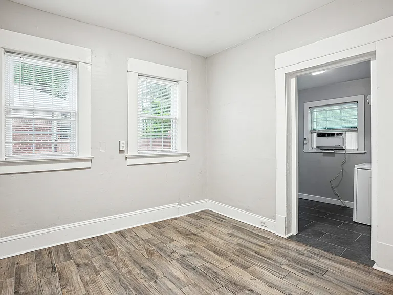 1643 Ralph David Abernathy Blvd SW #B — Photo 3