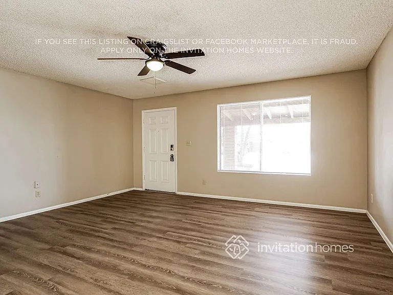 7556 W Turney Ave — Photo 3