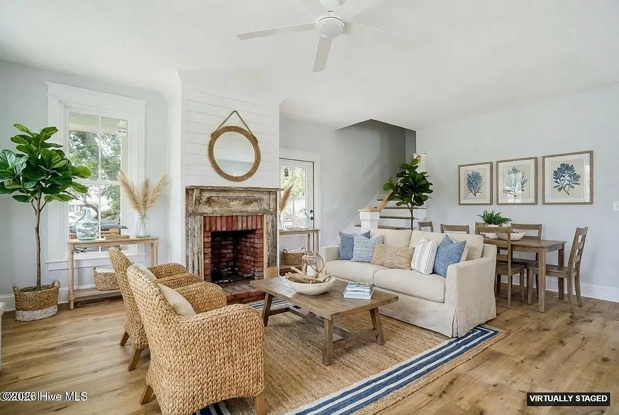 3 bed, 2.5 bath, 1711 sqft, $2,800 — Photo 3