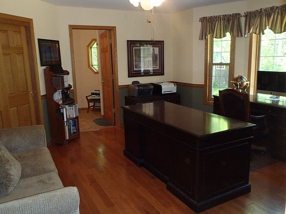 Main Flr 4th Bedroom Office