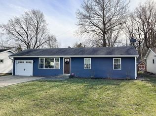 705 E Douglas St, Saint Joseph, IL