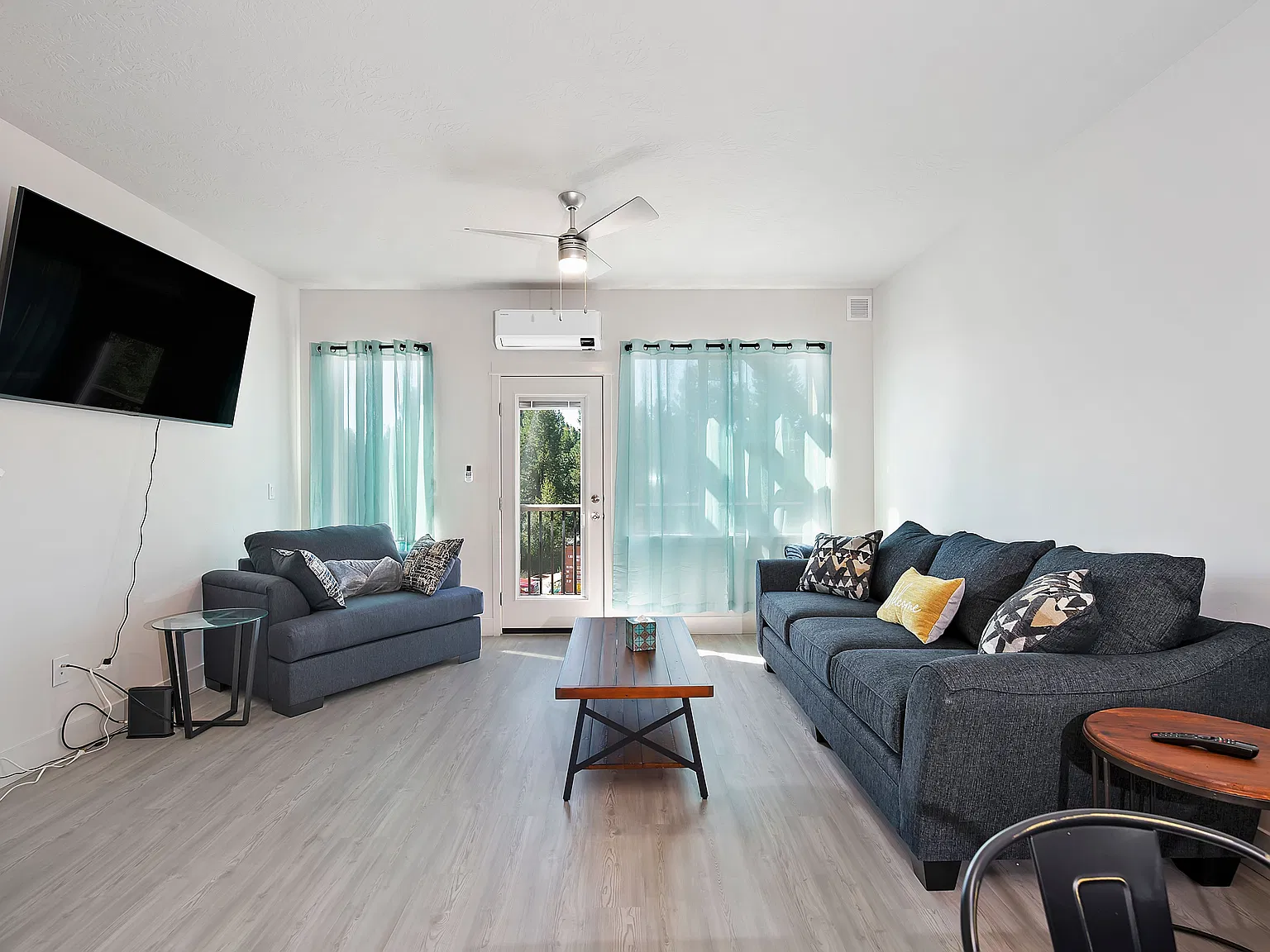 3 bed, 1565 sqft, $2,400 — Photo 4