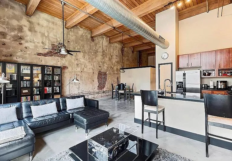 1113 Washington Ave #210 — Photo 12