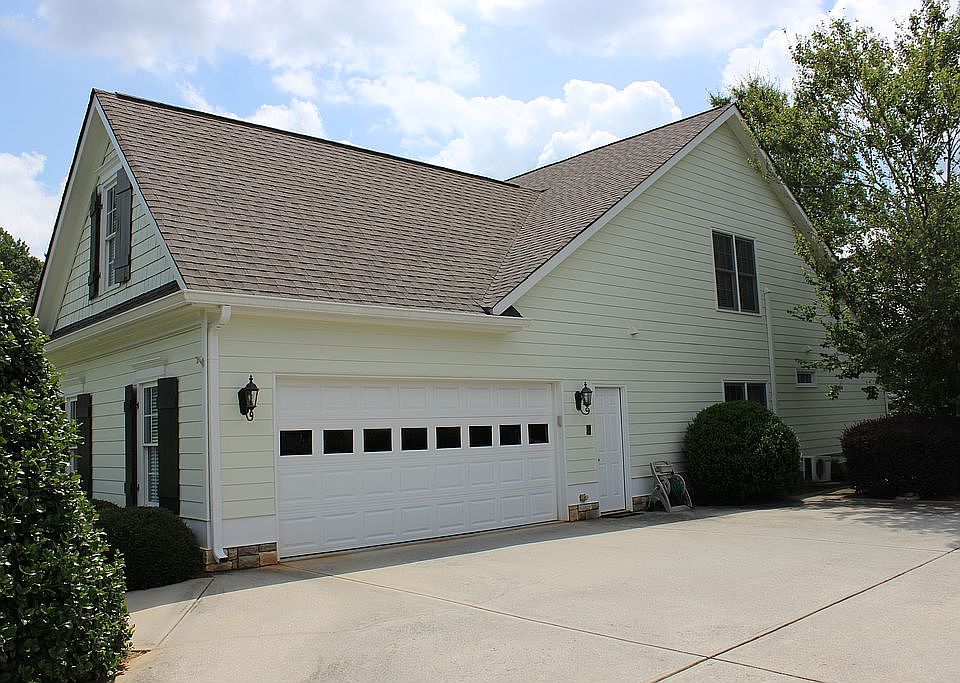 2nd image of 487 Creekside Dr