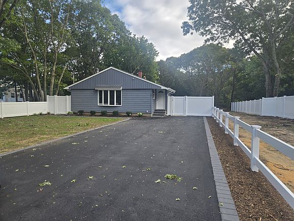 3rd image of 48 Hawkins Rd
