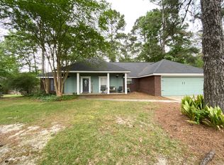 301 Robin Dr, Hattiesburg, MS 39402