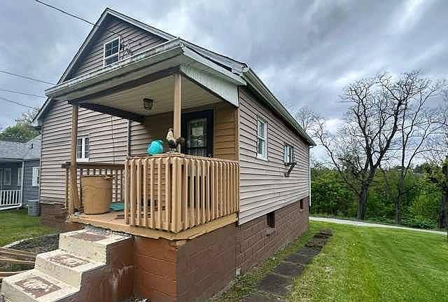 1st image of 144 Peak St