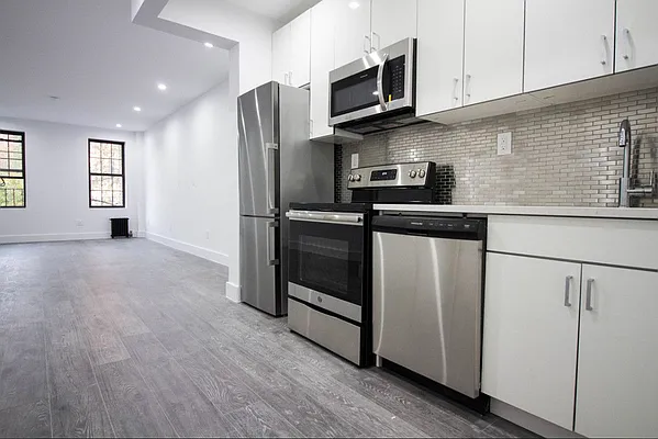 Rented by Brookhaus Capital Inc | media 9