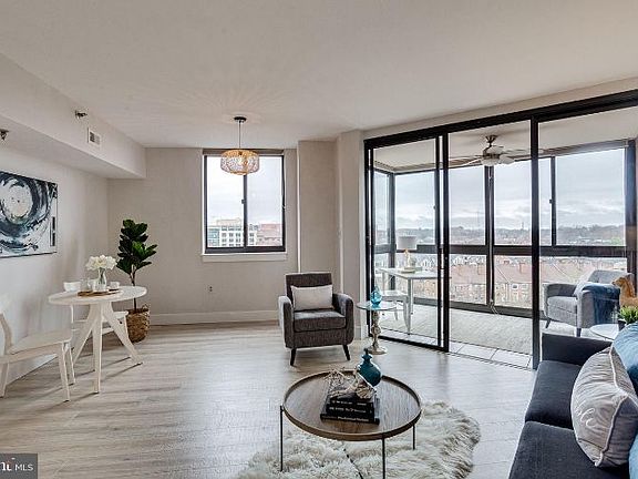 4th image of 1001 N Randolph St APT 808
