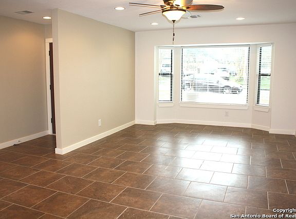 5th image of 10006 Tioga Dr