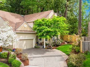 10036 NW Fleetwood Dr, Portland, OR 97229